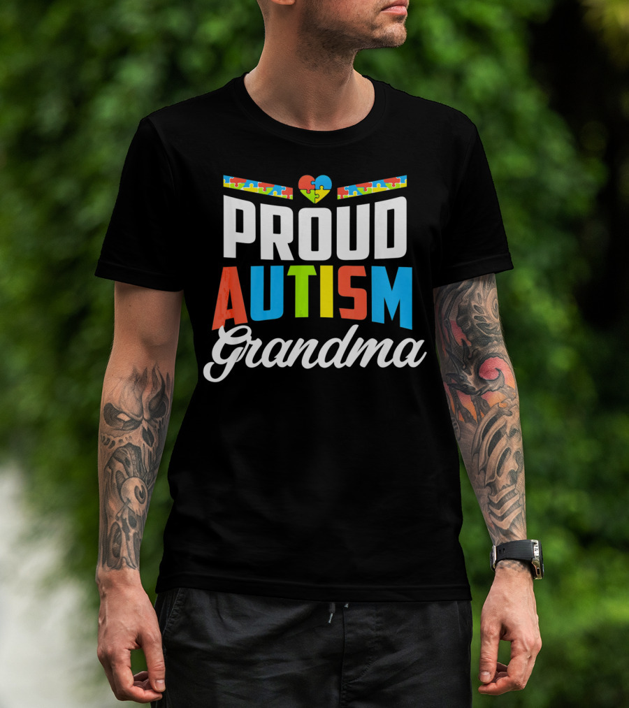 Proud Autism Grandma Puzzle Heart Awareness Support T-Shirt