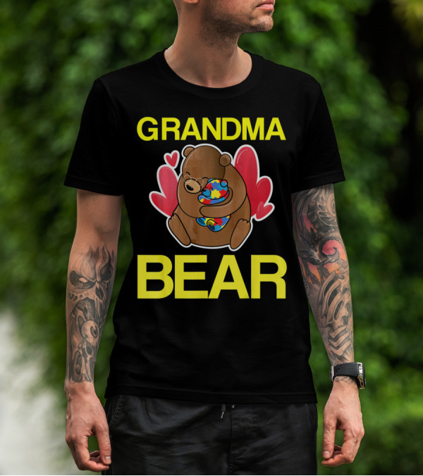 Grandma Bear Hugging Bear With Autism Puzzle Heart Balloon T-Shirt