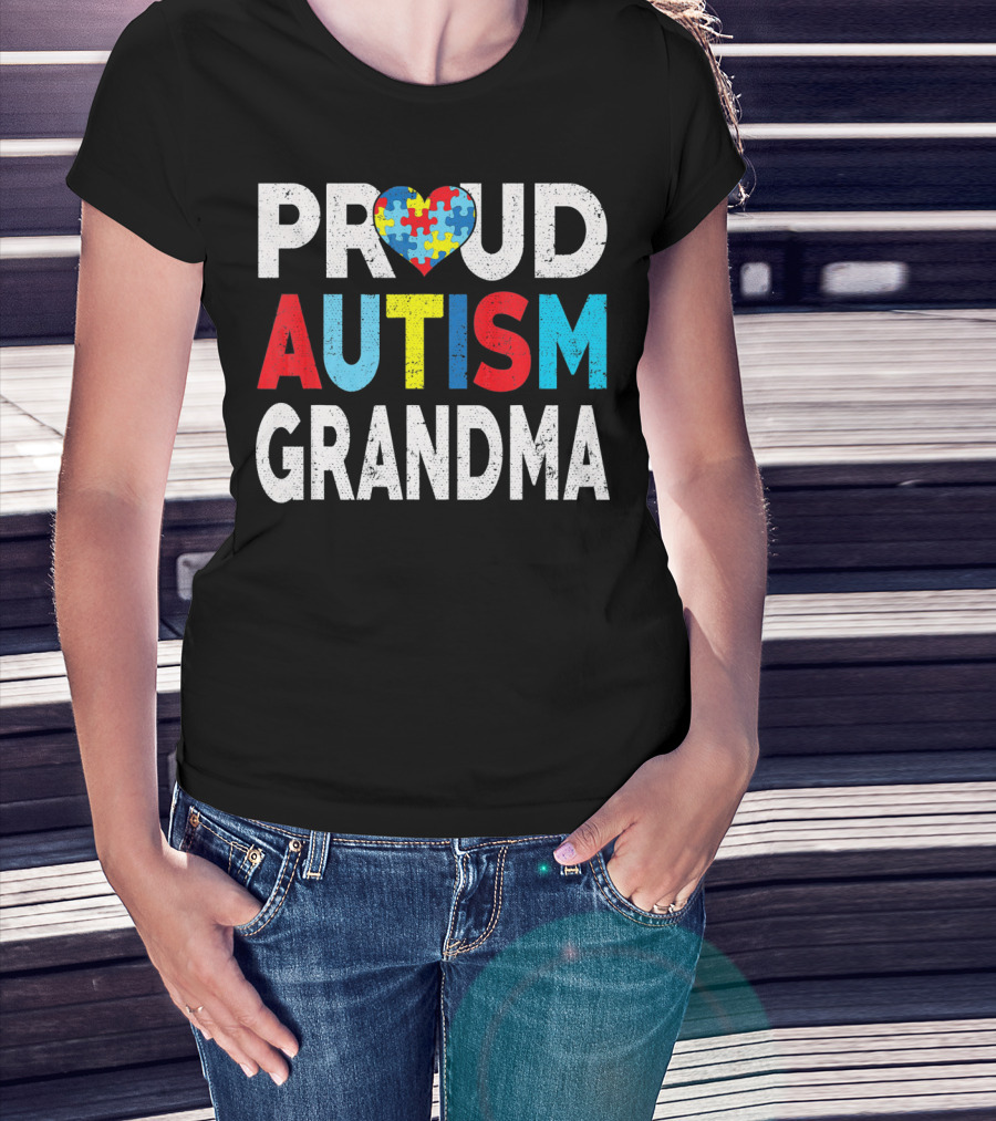 Proud Autism Grandma Heart Puzzle Love T-Shirt
