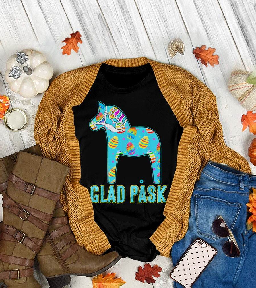 Glad Påsk Swedish Easter Dala Horse with Colorful Eggs T-Shirt