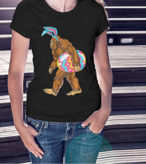 Bigfoot Sasquatch With Easter Bunny Ears And Egg T-Shirt