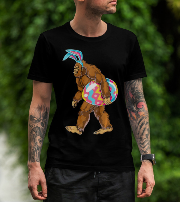 Bigfoot Sasquatch With Easter Bunny Ears And Egg T-Shirt