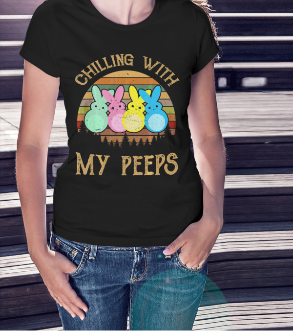 CHILLING WITH MY PEEPS VINTAGE EASTER BUN BUNNIES RETRO SUNSET STRIPES T-Shirt