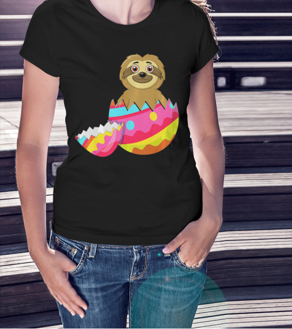 Funny Sloth Easter Egg Decorated Colorful Eggshell T-Shirt