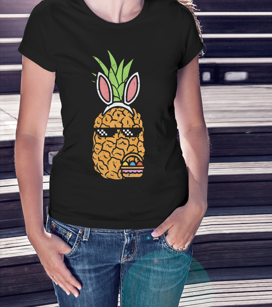 Cool Pineapple Easter Bunny Thug With Sunglasses And Eggs T-Shirt
