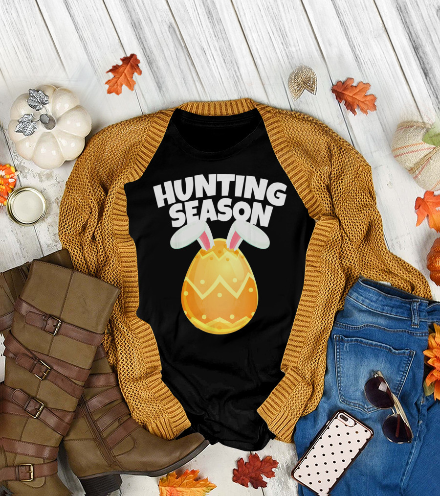 Hunting Season Happy Easter Egg Bun with Bunny Ears T-Shirt