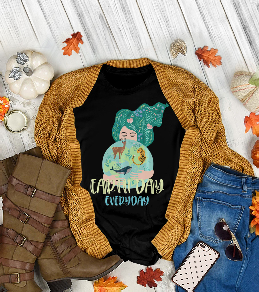 EARTH DAY EVERYDAY for Girls with Nature and Wildlife Elements T-Shirt