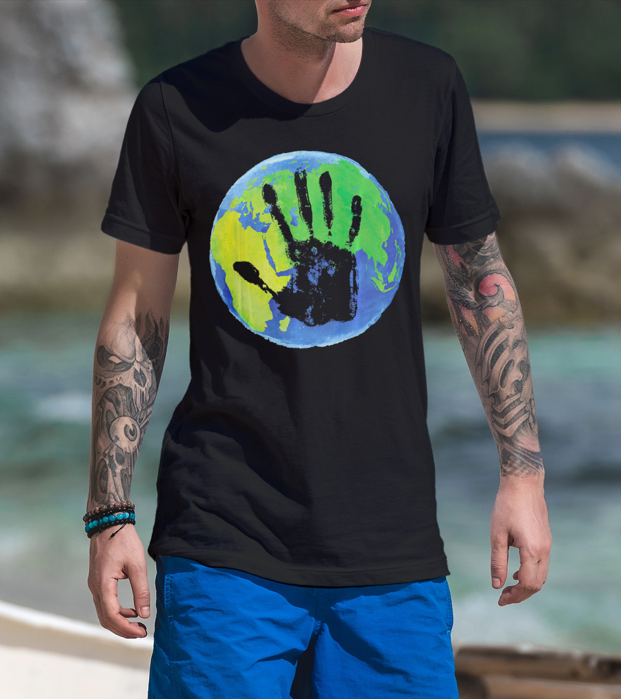 Earth Day Globe With Handprint Nature Conservation T-Shirt