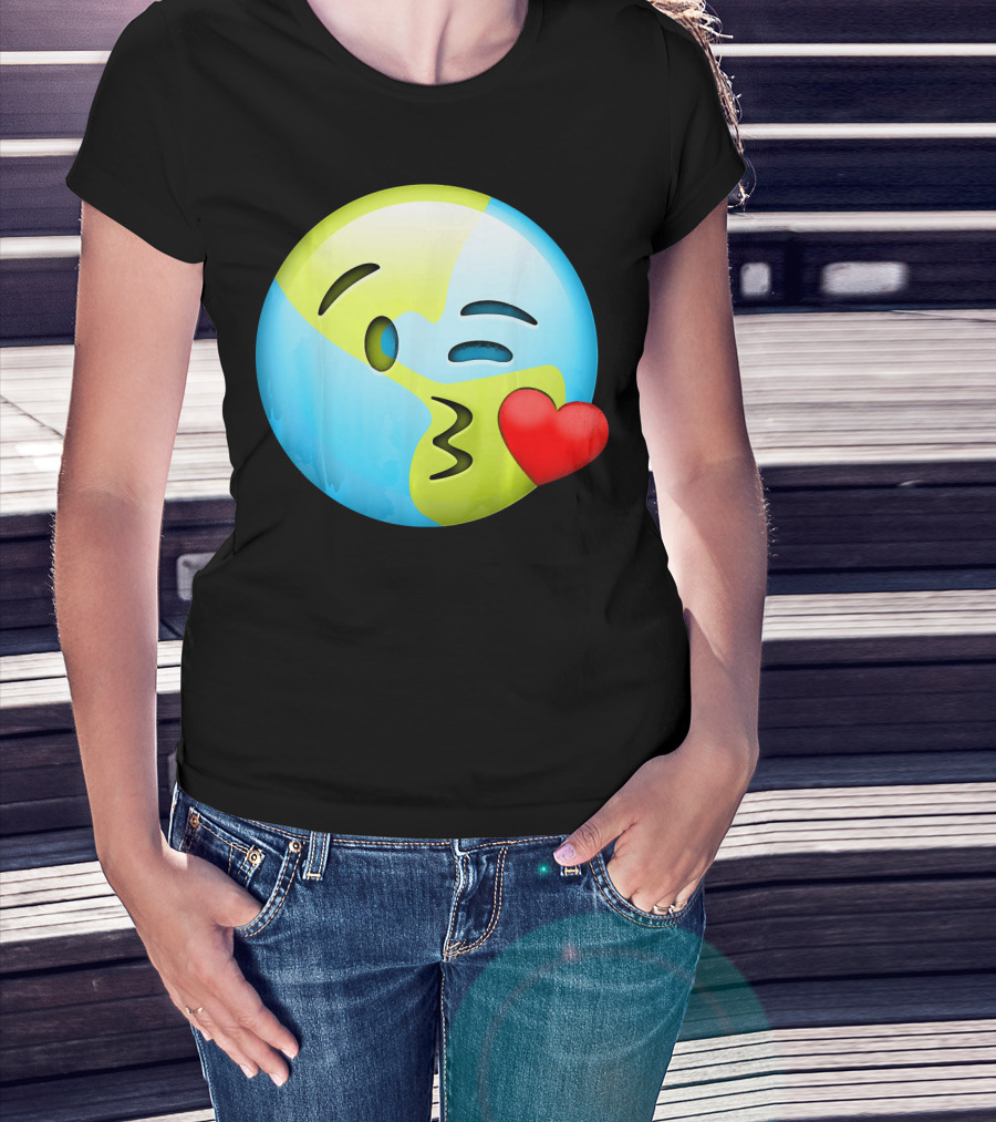 Cute Earth Day Kiss Emoji Lips Kids Emoticon T-Shirt