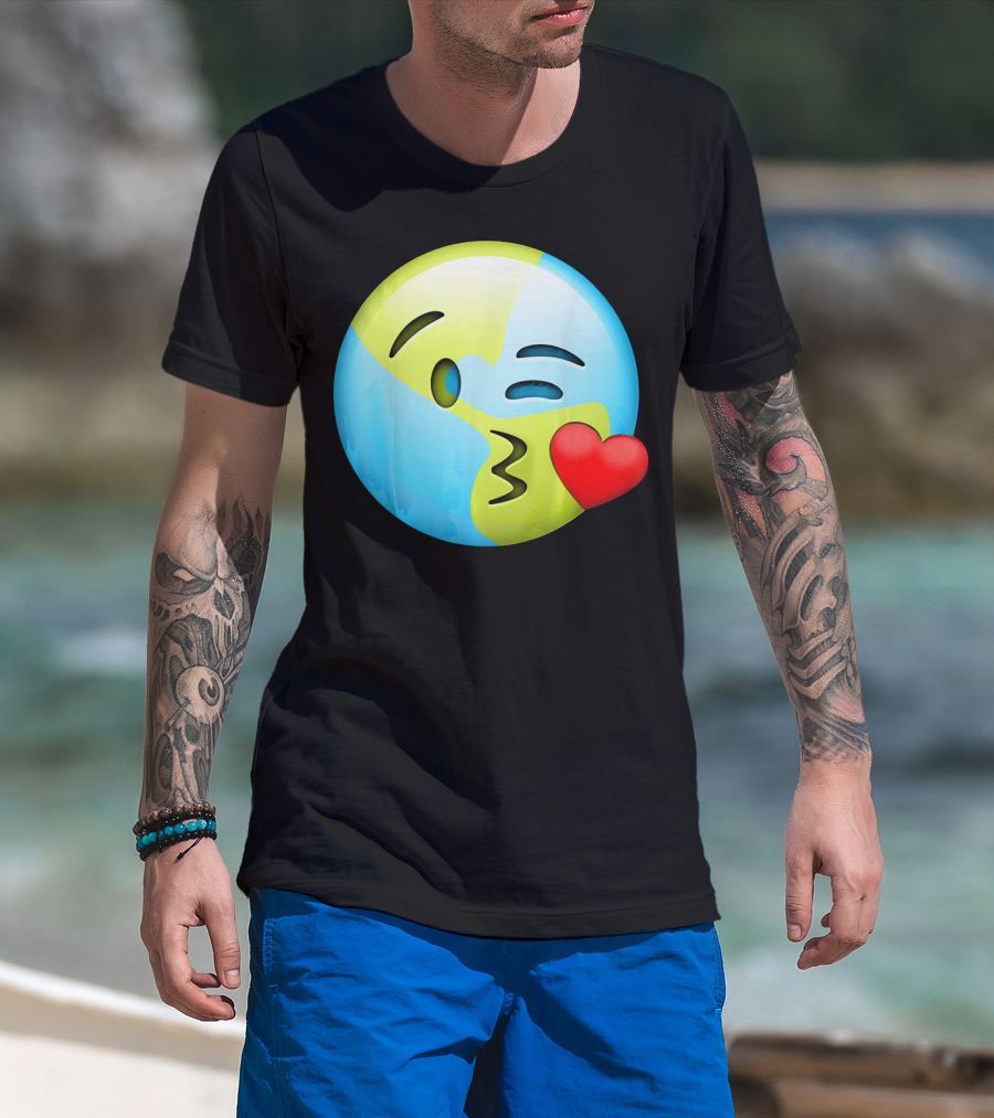 Cute Earth Day Kiss Emoji Lips Kids Emoticon T-Shirt