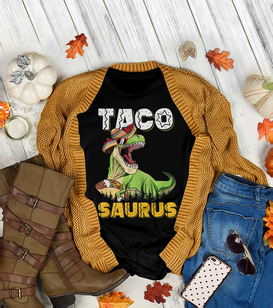 Taco Tacosaurus Cinco Dinosaur in Sombrero with Taco T-Shirt