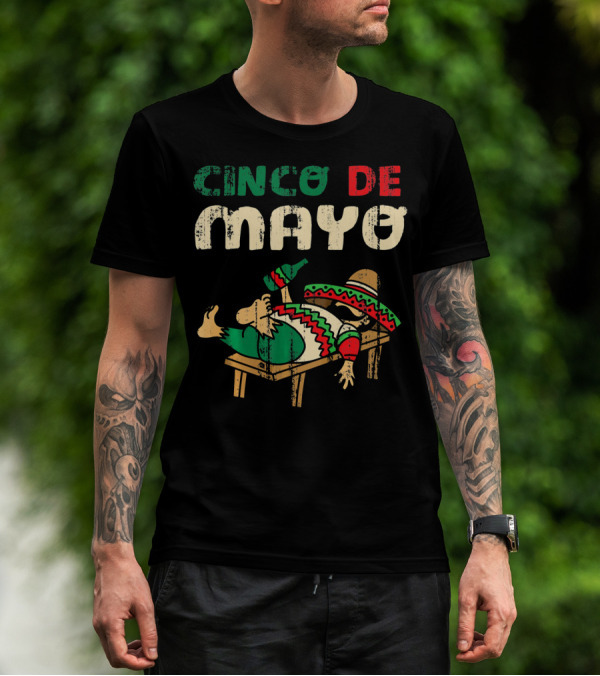 Cinco De Mayo Festive Celebration Sombrero And Poncho T-Shirt