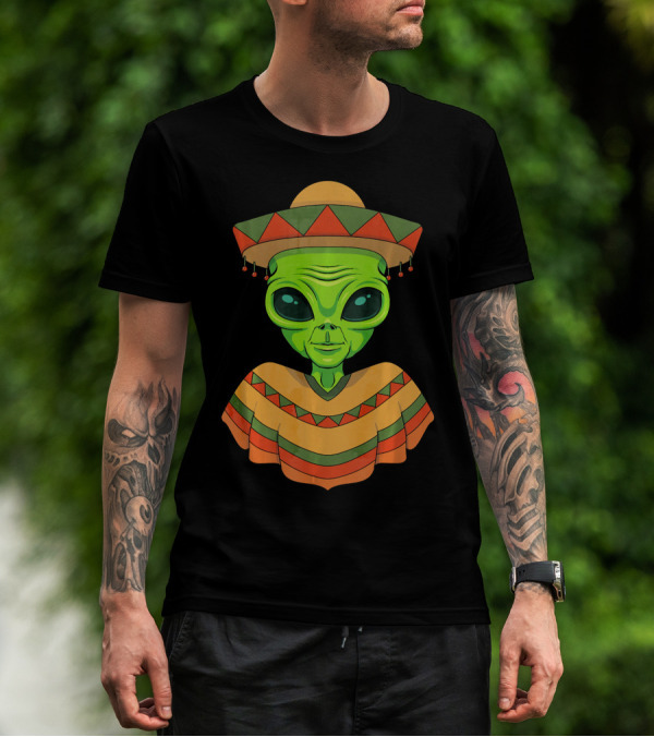 Cinco De Mayo Green Alien Wearing Sombrero And Poncho T-Shirt