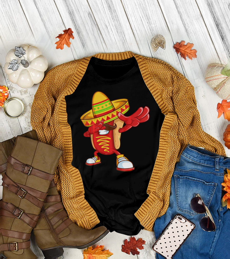 Funny Dabbing Hotdog Sombrero Mexican Cinco De Mayo T-Shirt