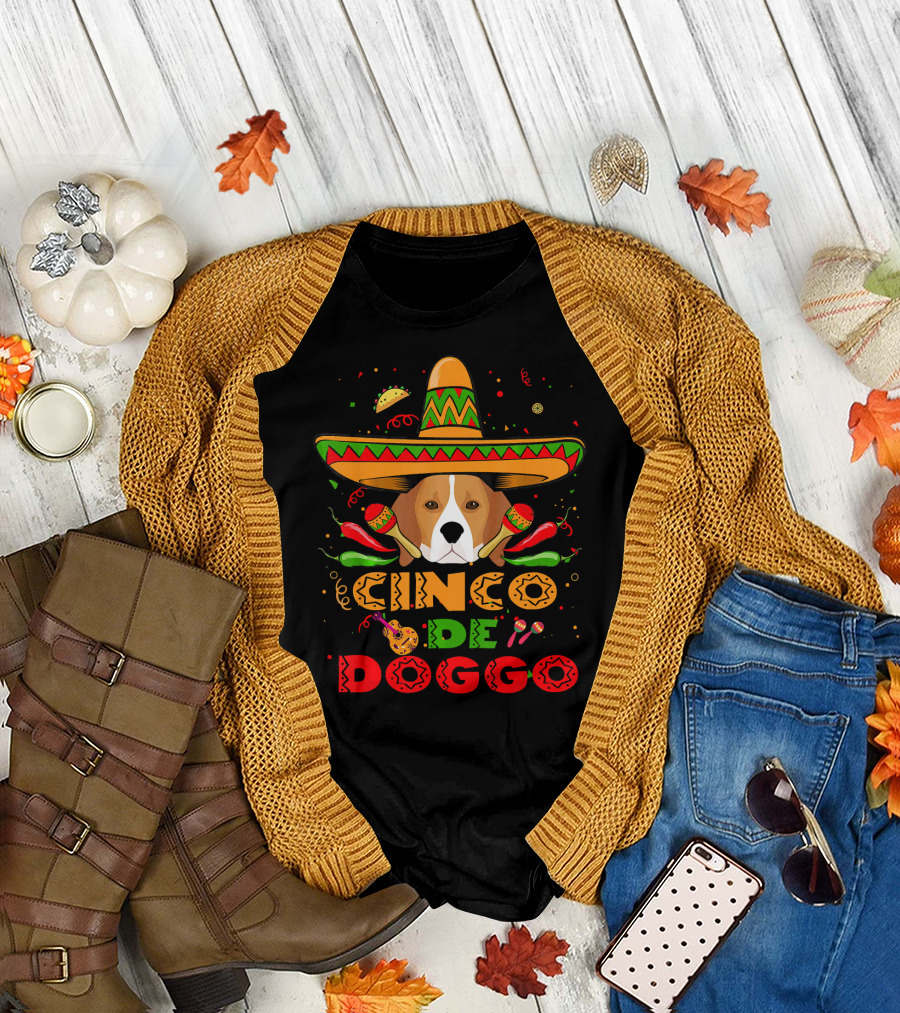 Cinco de Doggo Beagle Sombrero Maracas Peppers Fiesta T-Shirt
