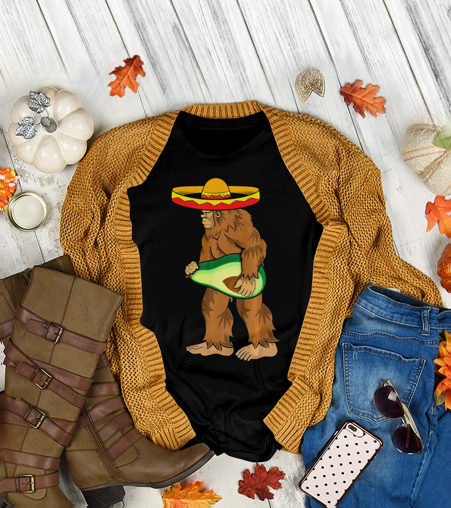 Bigfoot Sombrero Avocado Cinco de Mayo T-Shirt
