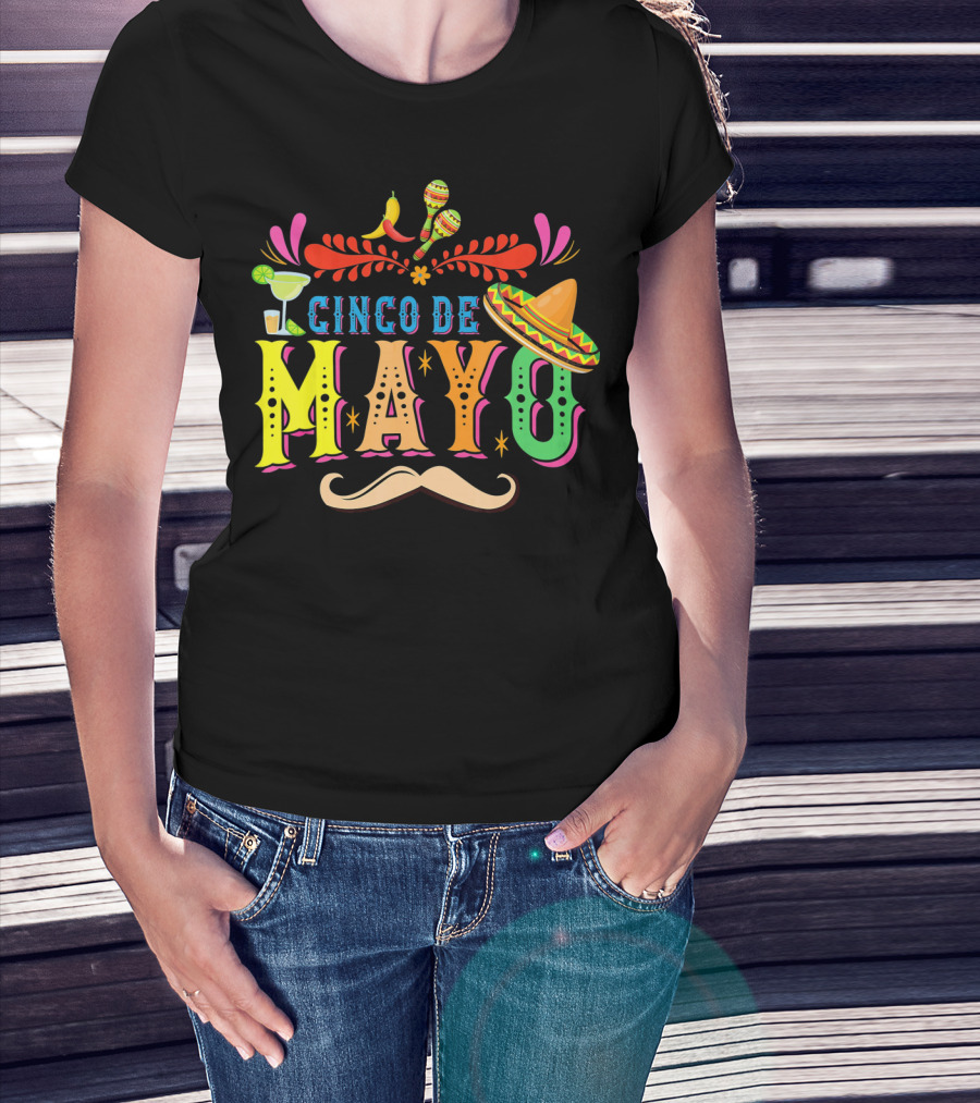 Cinco De Mayo Fiesta Sombrero Maracas Mustache T-Shirt