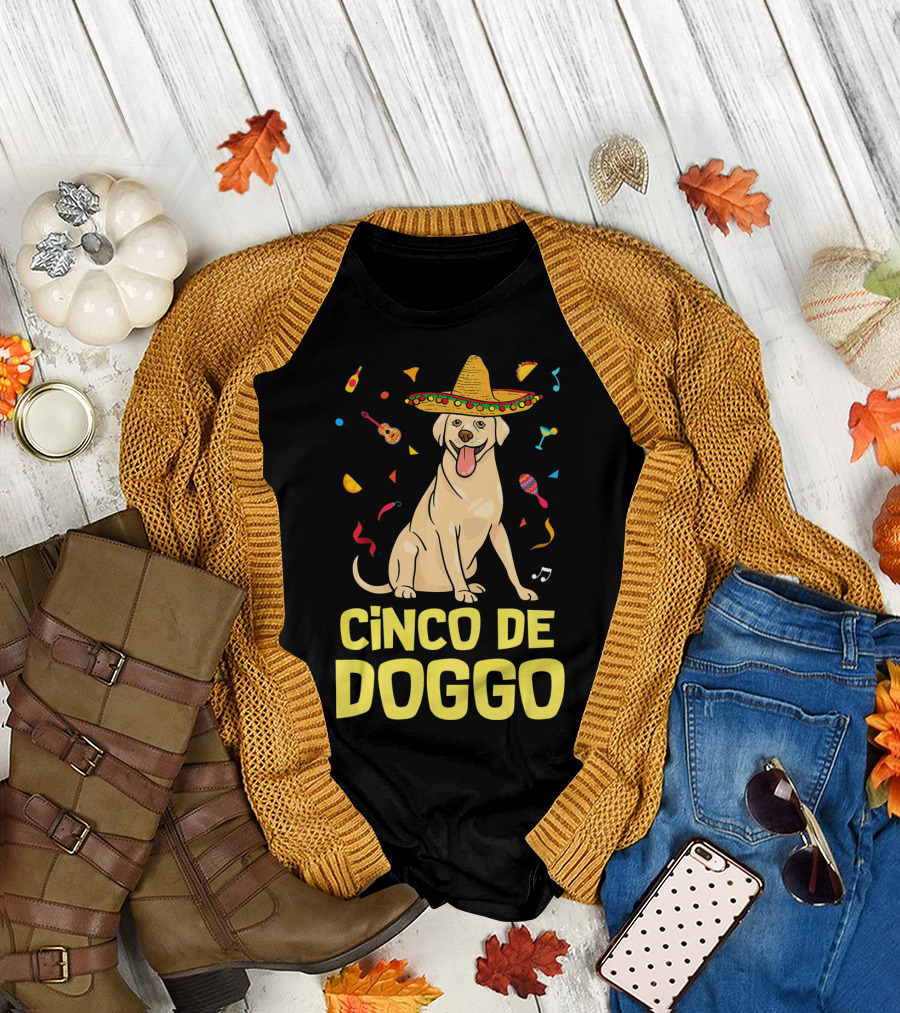 Cinco De Doggo Funny Taco Sombrero Labrador T-Shirt