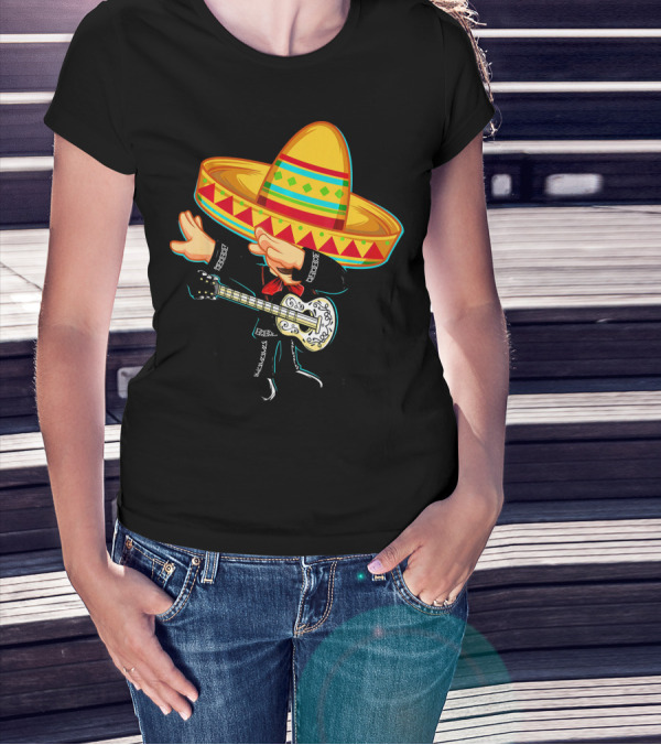 Dabbing Mexican Mariachi With Guitar Sombrero Cinco De Mayo T-Shirt