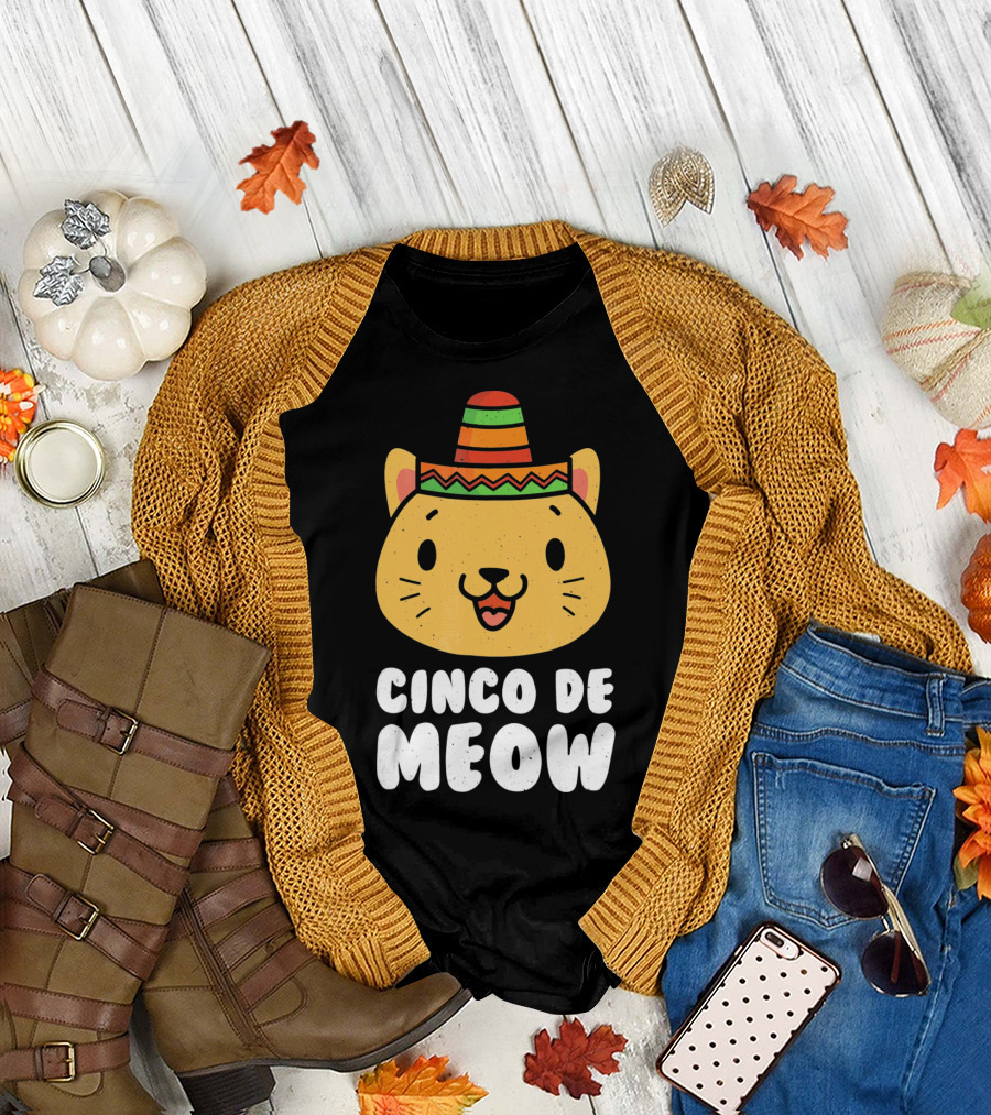 Cinco de Meow Funny Cat with Sombrero Cinco De Mayo T-Shirt