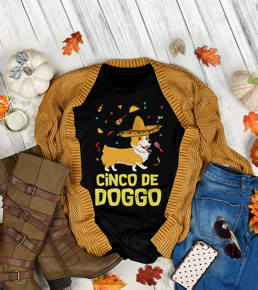 Cinco de Doggo Funny Taco Sombrero Corgi T-Shirt