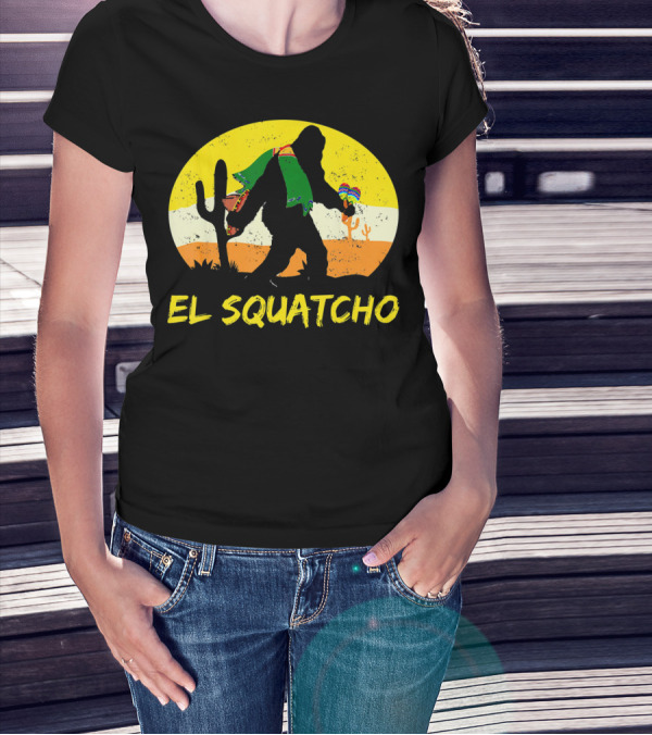 El Squatcho Bigfoot Cinco De Mayo Cactus Desert Scene T-Shirt