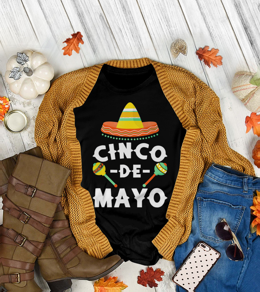 Cinco De Mayo Sombrero and Maracas T-Shirt