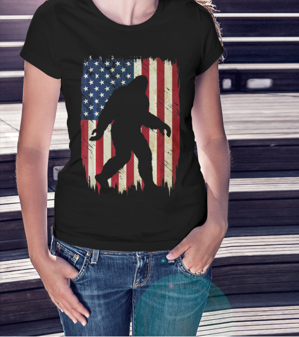 Bigfoot Sasquatch Silhouette Over American Flag USA T-Shirt