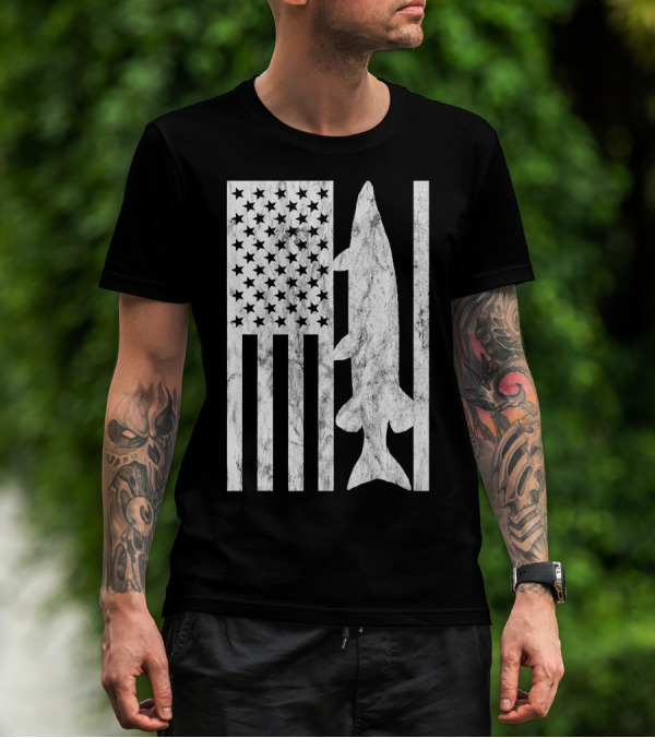 American Flag Musky Fishing T-Shirt