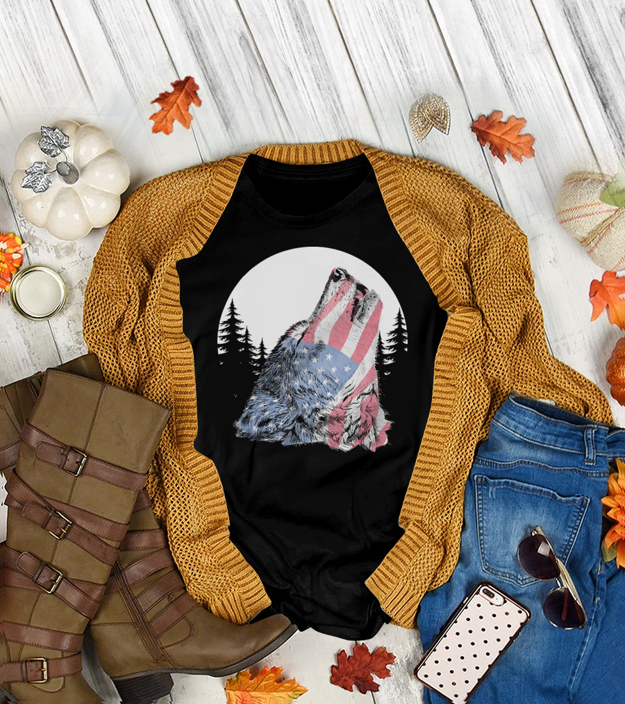 American Wolf Howling with US Flag Pattern for 4th of July T-Shirt