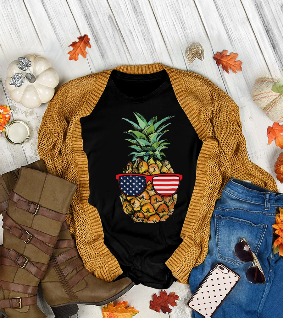 Funny Pineapple With American Flag Glasses Fourth of July T-Shirt