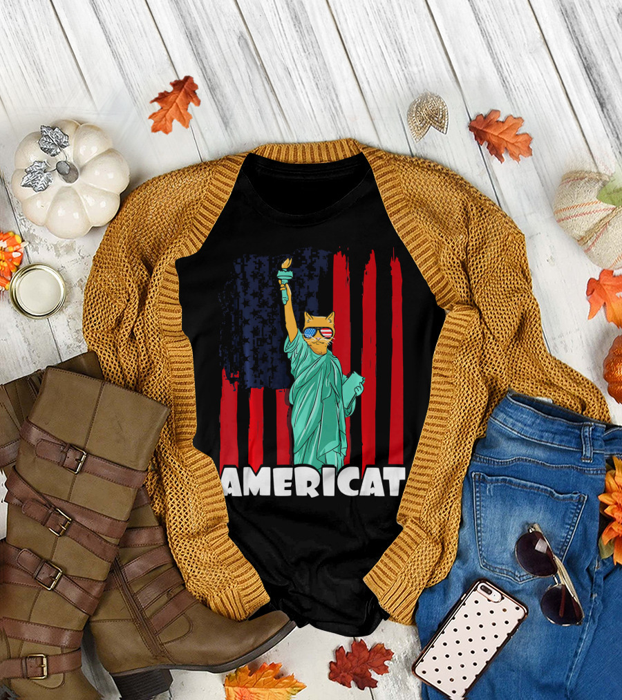 Americat Cat with Liberty Statue Sunglasses USA Flag 4th of July Independence Day T-Shirt