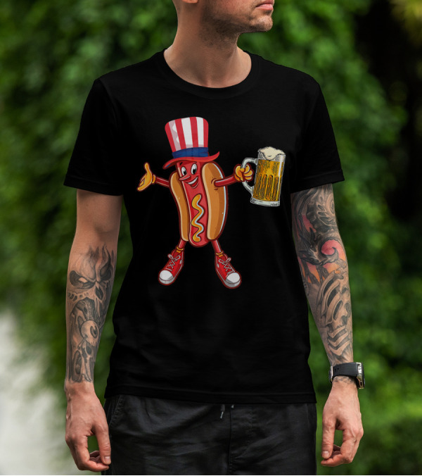Funny Hot Dog Wearing US Flag Hat Holding Beer Mug T-Shirt