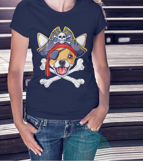 Buccaneer Chihuahua With Skull And Crossbones Bandana T-Shirt
