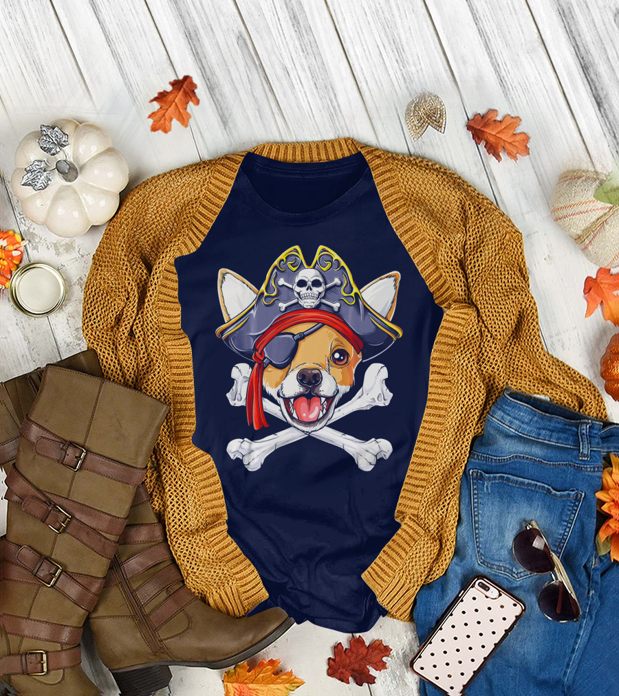 Buccaneer Chihuahua with Skull and Crossbones Bandana T-Shirt