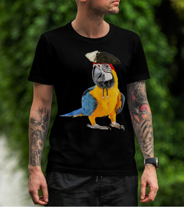 Parrot Of The Caribbean Bird Pirate Hall Macaw With Tricorn Hat T-Shirt