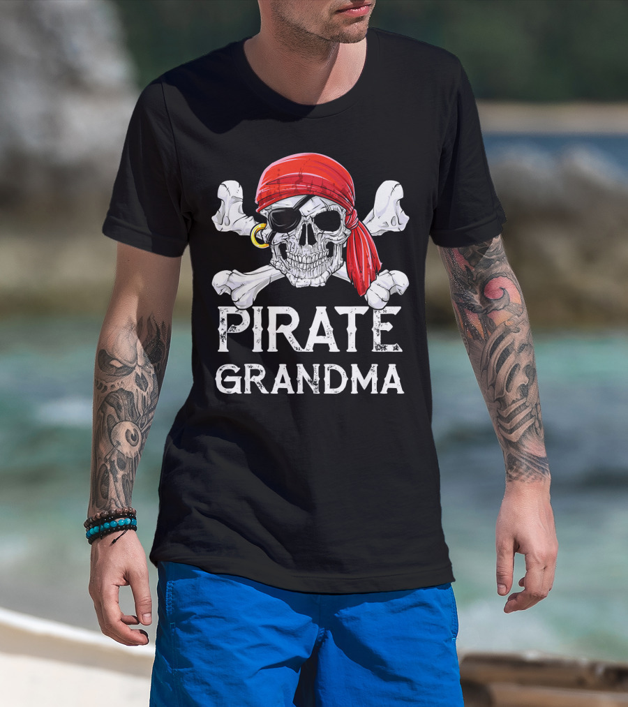 Pirate Grandma Skull With Red Bandana And Crossbones T-Shirt
