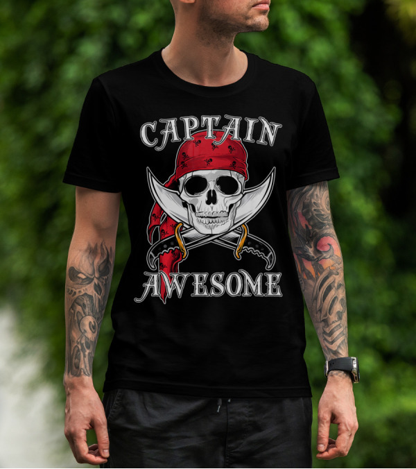Captain Awesome Skull Pirate With Red Bandana And Swords Halloween T-Shirt