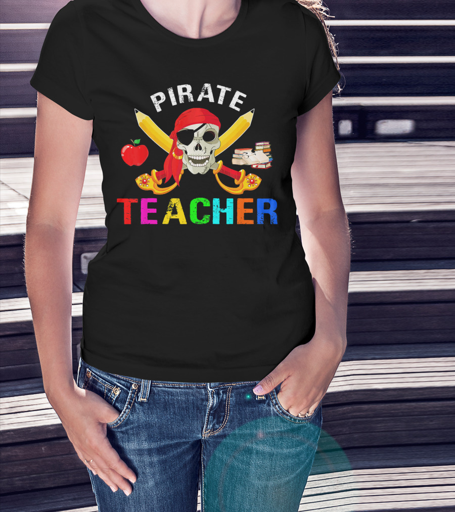 Pirate Teacher Skull Apple Books Halloween T-Shirt