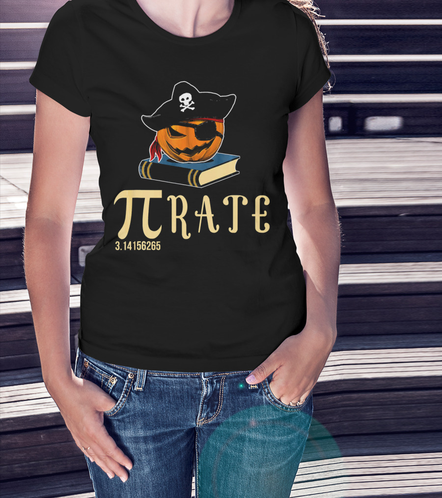 Pi Rate 3.14156265 Pirate Math Teacher Funny Pumpkin Halloween T-Shirt