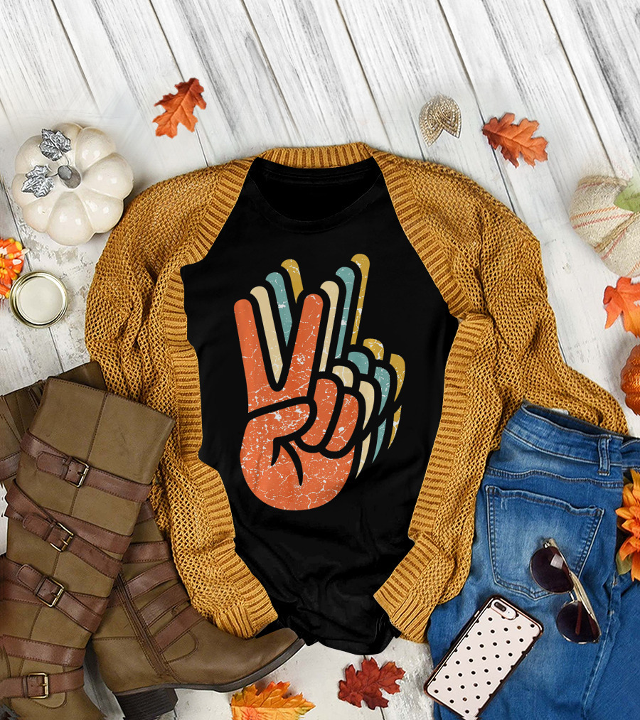 Hippie Peace Vintage 60s 70s Tie Dye Style Retro Hand Sign T-Shirt