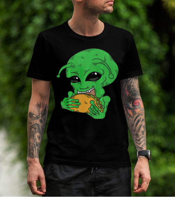 Alien Eating Taco Cool Outer Space UFO T-Shirt