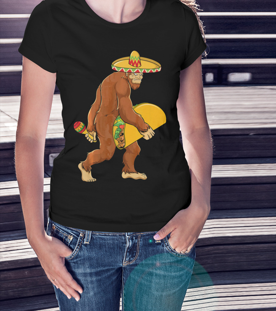Bigfoot Cinco De Mayo Sombrero Taco Maraca T-Shirt