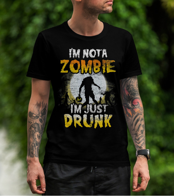 I'm Not A Zombie I'm Just Drunk Halloween Moon T-Shirt