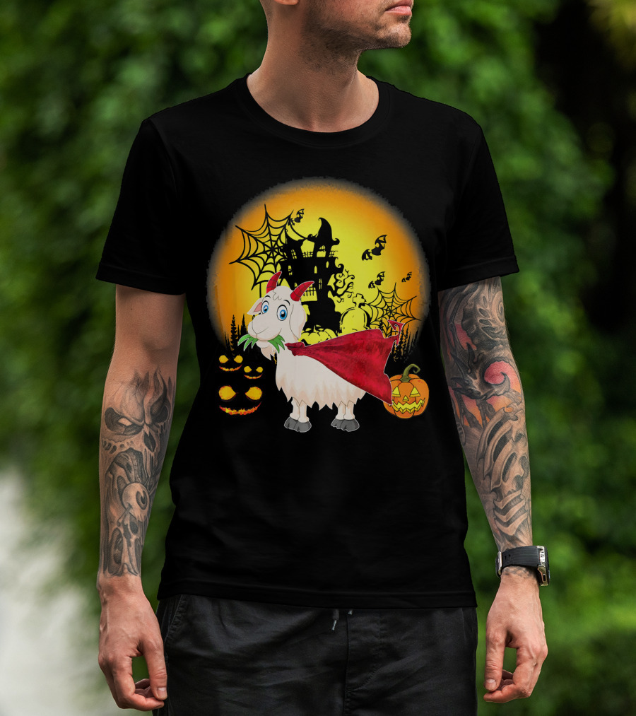 Funny Goat Halloween Cape Haunted House Pumpkins Spooky Night T-Shirt