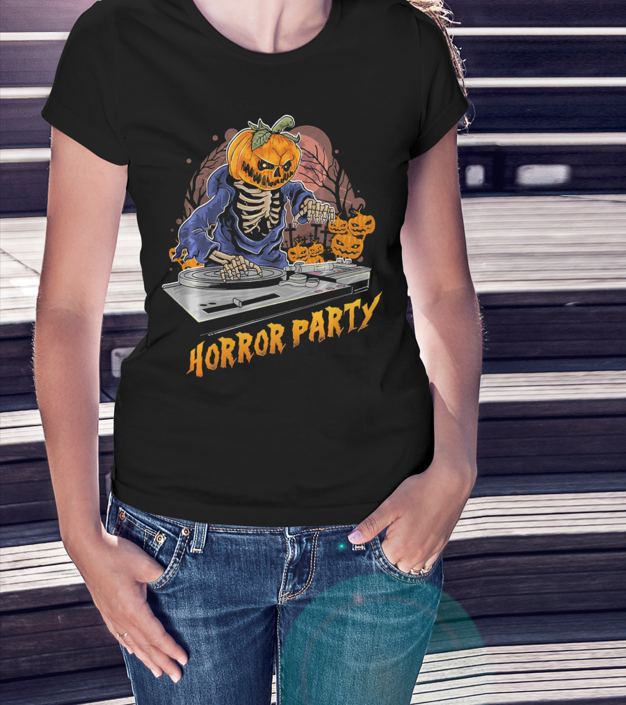 Horror Party Skeleton Pumpkin Head DJ Turntable Halloween Vibes T-Shirt