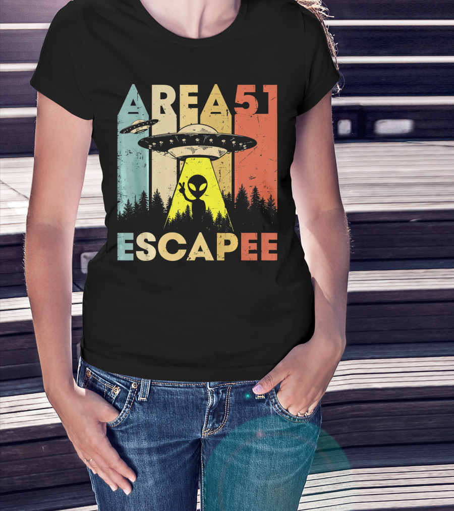 Area 51 Escapee UFO Alien Vintage Halloween Costume T-Shirt