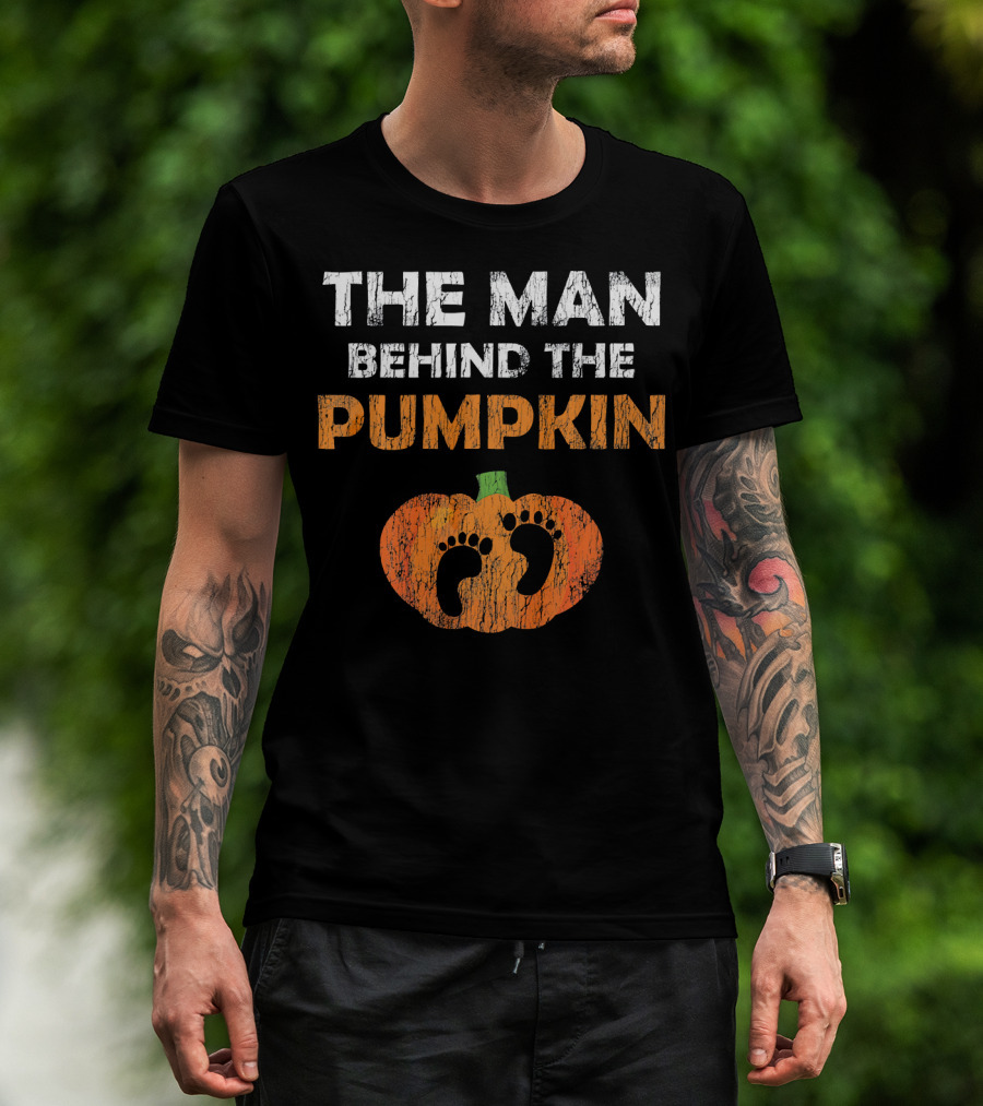 The Man Behind The Pumpkin Halloween Pregnancy Expect T-Shirt