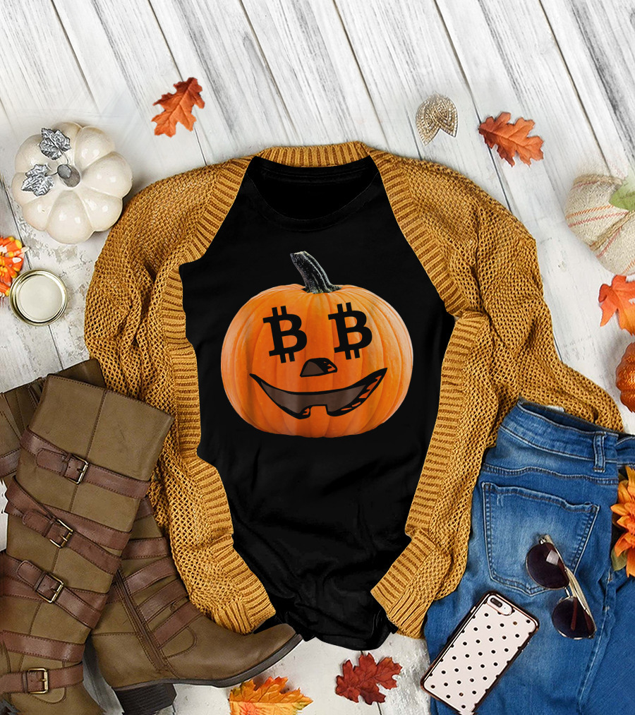 Bitcoin Pumpkin Halloween Costume Crypt T-Shirt