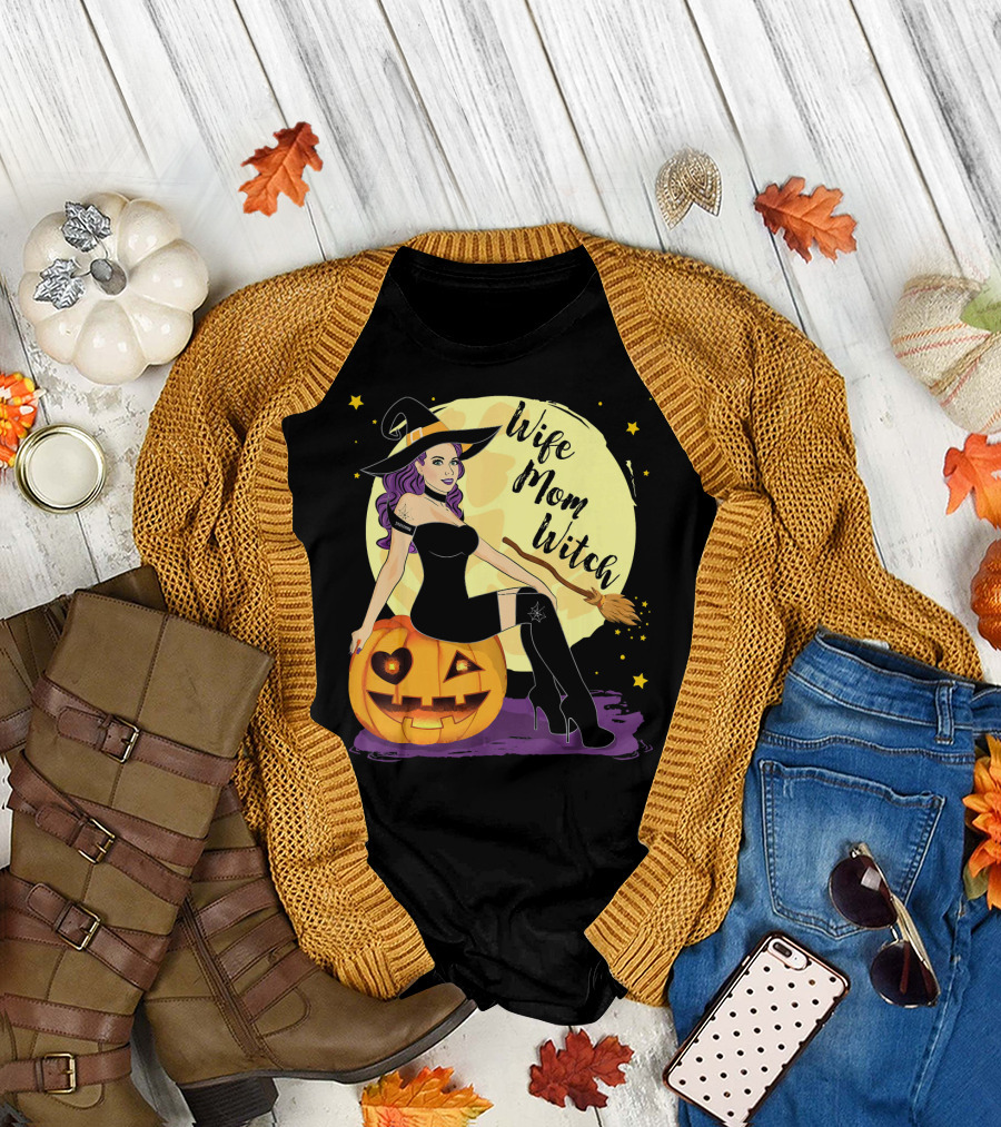 Wife Mom Witch Halloween Women Bro Pumpkin Moon Broomstick T-Shirt